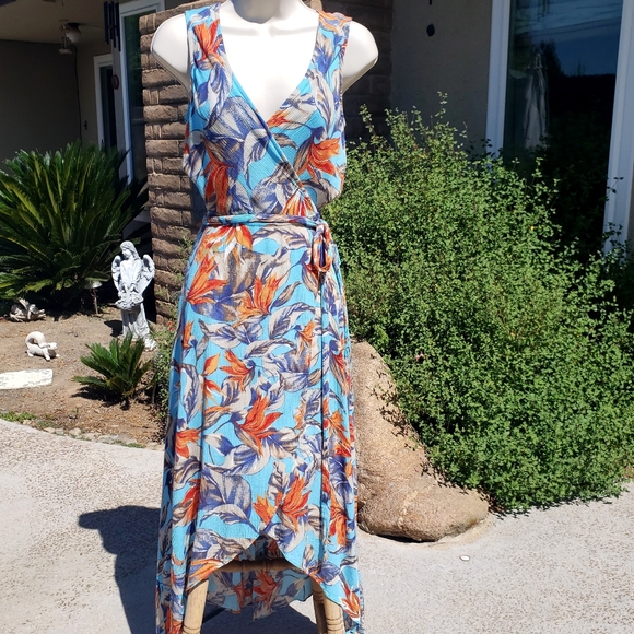 Lulu's Maxi Dress Wrap Tropical Ret $119🌺 - Picture 3 of 11